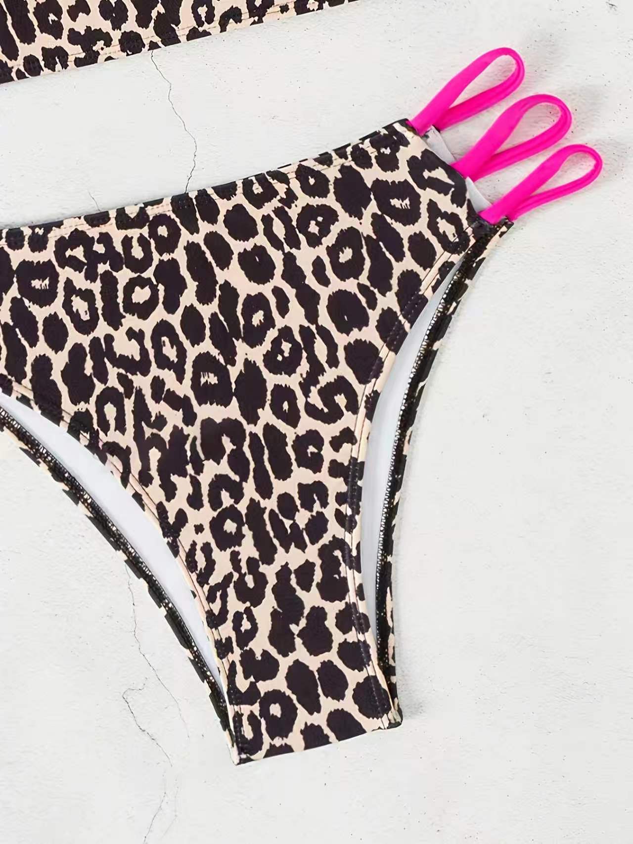 Sexy Leopard Print Two Piece Swimsuit With Hollow Out Straps_voghion.com