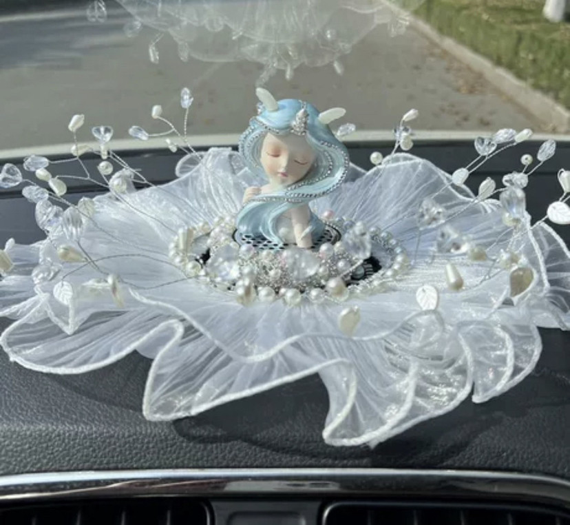 Artículo creativo de la chica del mar adornos de automóviles perfume encantador ángel perfume de automóvil perla base de diamante perfumado perdurable