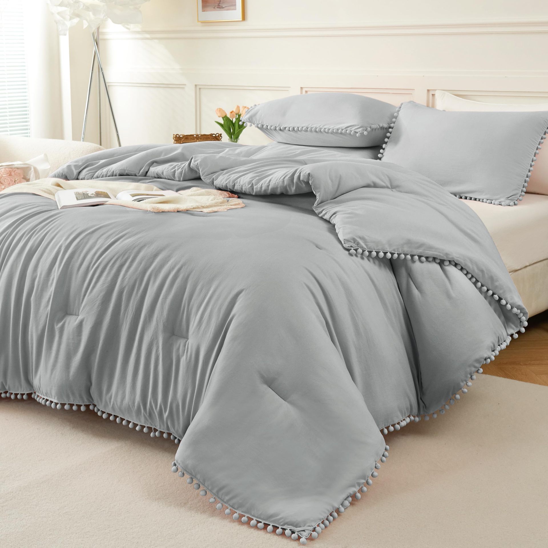 SKU-16-16 - Light Grey Queen.j