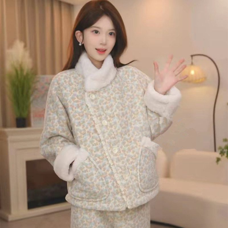 Fleece-Lined Thickened Women's Pajamas, Two-Piece Loungewear Set, Winter 2025 New Model, High-End Feel, Suitable for Petite Sizes, Can Be Worn Outside Fleece-Lined Thickened Women's Pajamas, Two-Piece Loungewear Set, Winter 2025 New Model, High-End Feel, Suitable for Petite Sizes, Can Be Worn Outside