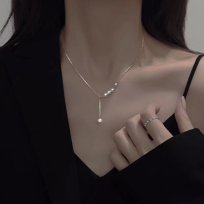 真珠のネックレスの女性insの簡単な真珠の首の鎖の軽い豪華な鎖の鎖の小さい大衆の高級な冷たいペンダントの学生の韓国版|undefined