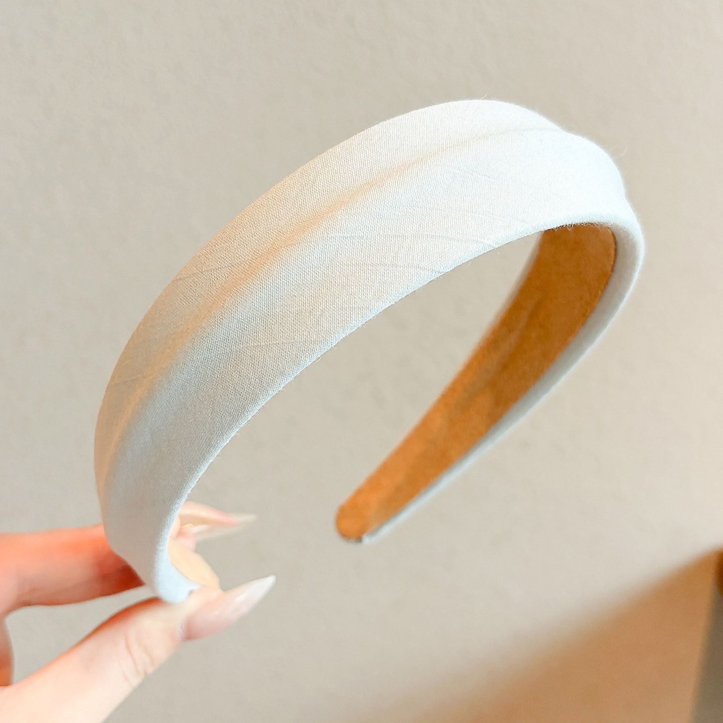 Diadema alta para mujer, nueva colección 2026, accesorio para el cabello estilo Chanel francés, elegante banda ancha para el cabello.
