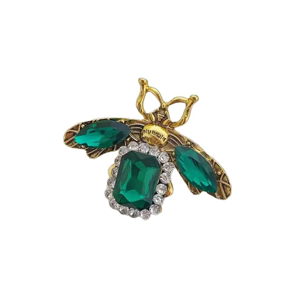 New Diamond-Studded Brooch Cute Creative Bee Anti-Exposure Chest Flower Personalized Colorful Pin Suit Clothing_voghion.com