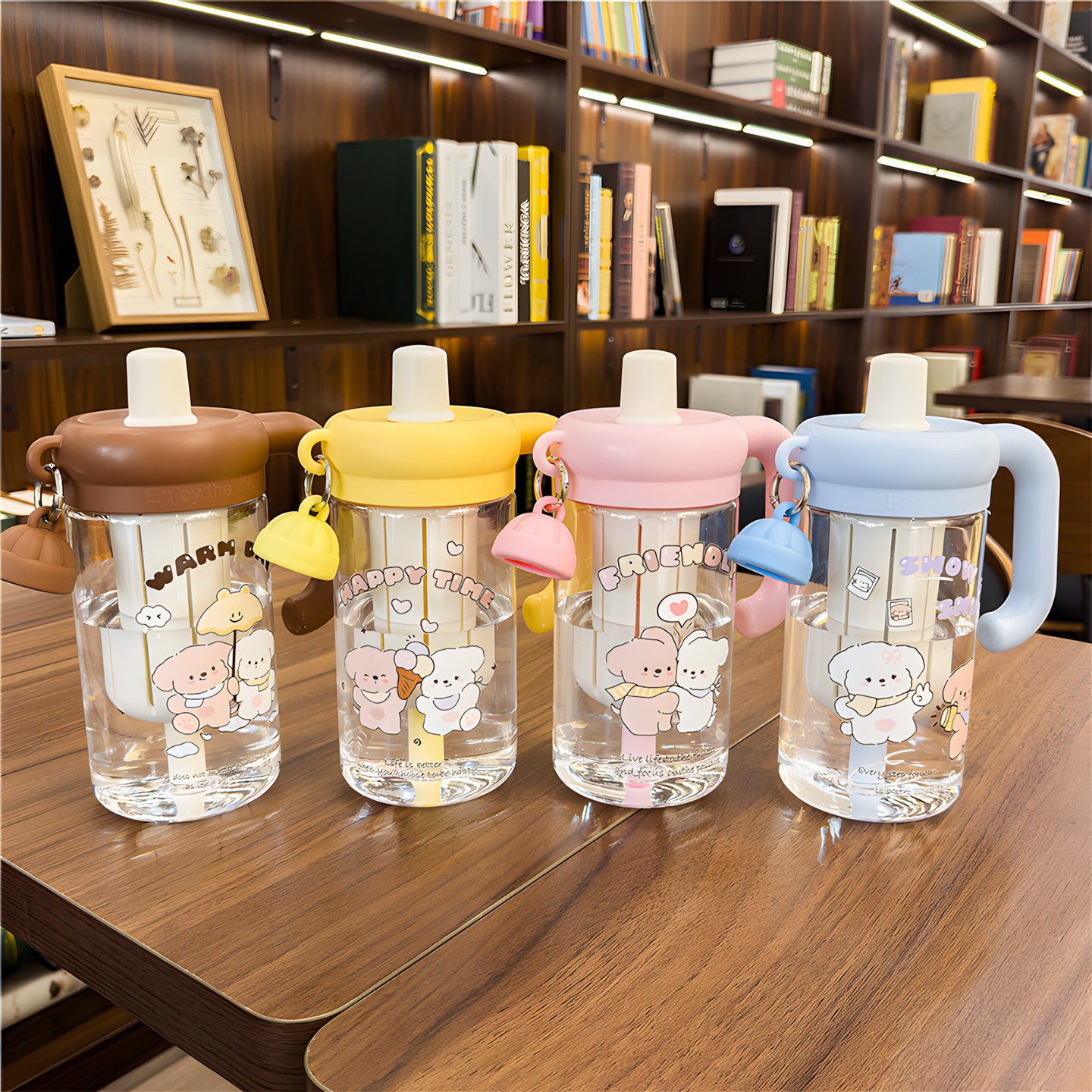 Taza de agua de oso para chicas de alto valor facial separación de té de agua de gran capacidad taza de hielo con mango taza de plástico PC lindo