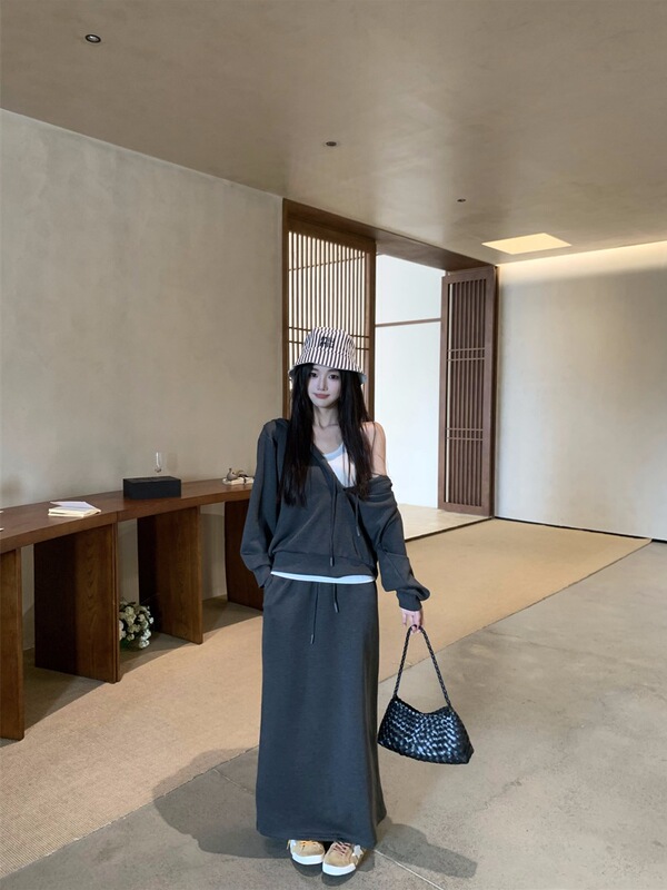松弛感休闲时尚套装女秋季2025新款辣妹V领连帽卫衣半身裙两件套|undefined