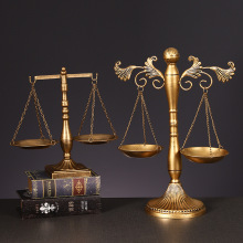 欧式复古天平桌面摆件怀旧铁艺天平模型摆设橱窗饰品金属工艺摆件