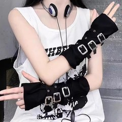 月の少女氷の袖の黒い袖のリストバンドは指のギャルの手袋の暗黒のパンクの日焼け止めの手の袖のパーティーのダンスを連ねます。