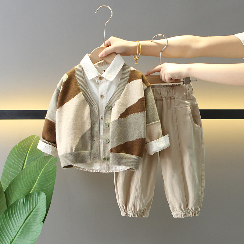 6287 Traje de primavera y otoño para niños 2025 nuevo estilo estilo occidental suéter de manga larga para niños traje de tres piezas bebé primavera y otoño versión coreana