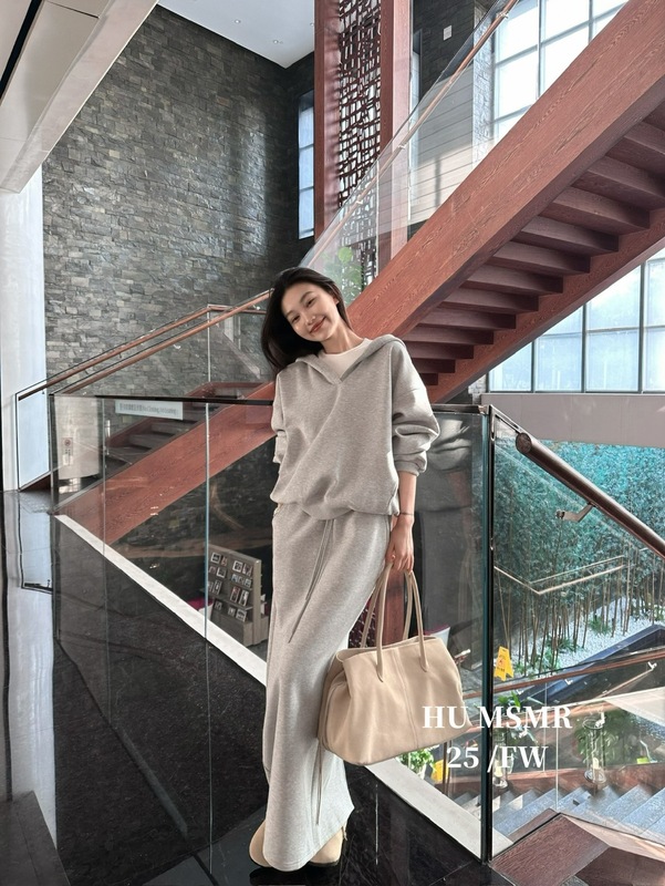 广州十三行HUMSMR冬季上新简约连帽纯色宽松加绒卫衣C1096|undefined