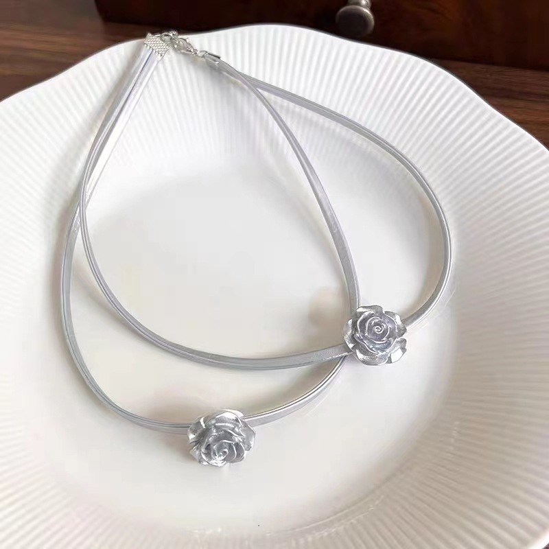 Zilvergrijze roze dubbellaagse nis, lief en cool pittig meisjessleutelbeen choker halsketting, trendy_voghion.com