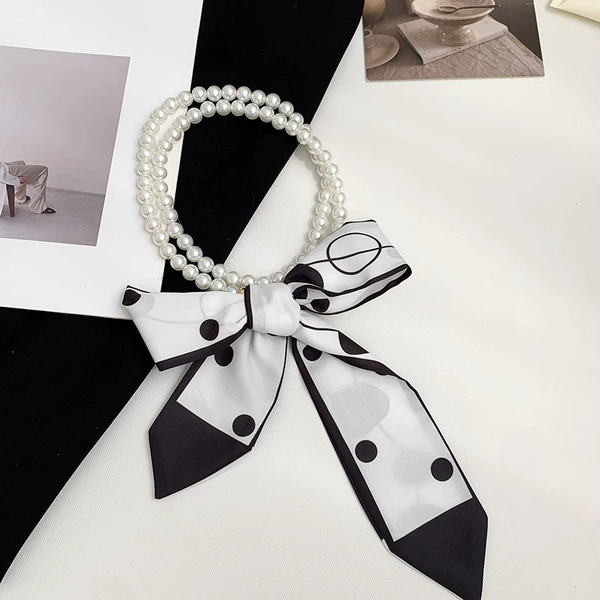 Large and small polka dot white [Pearl Silk Scarf]