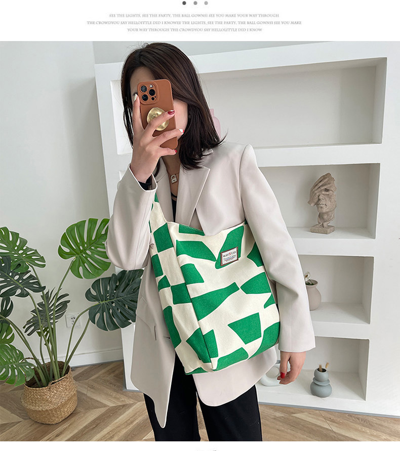 Large-capacity canvas large bag for women, 2021 new style, stylish and versatile, popular single-shoulder bag, fashionable autumn and winter tote bag undefined