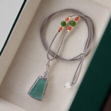 天然蓝水翡翠无事牌项链S925纯银轻奢高级蓝水翡翠电商直播货源