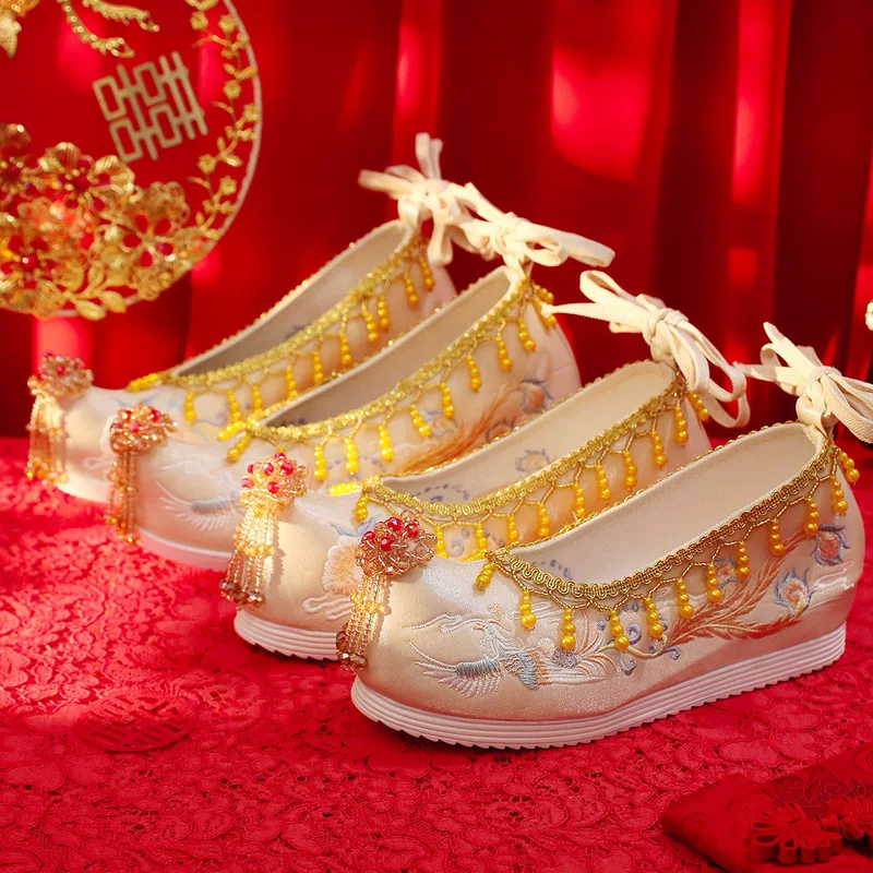 Autumn high wedding shoes for bride, Hanfu, footwear, Chinese style, champagne color