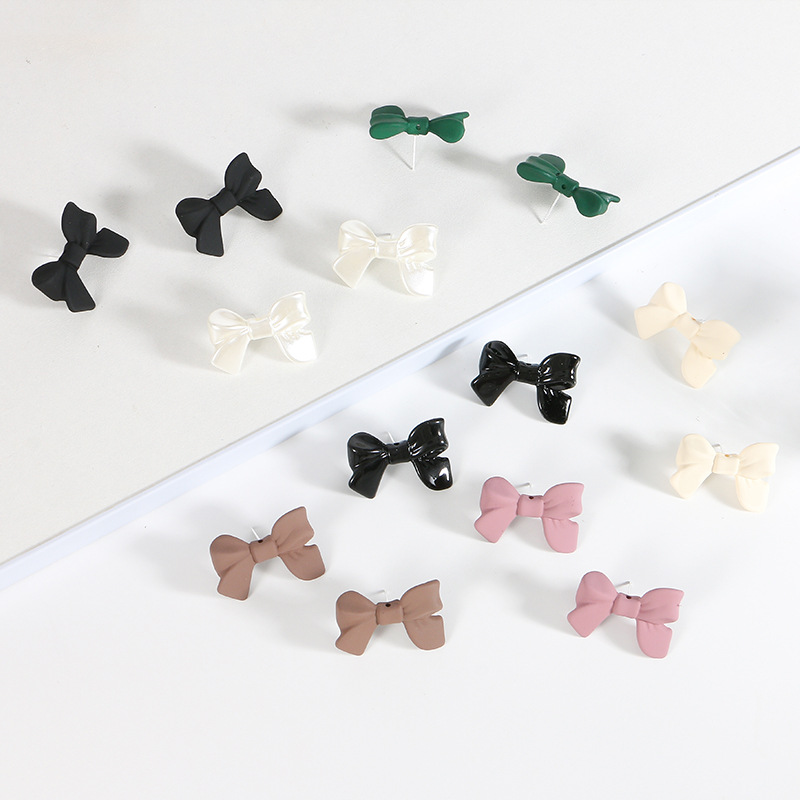 Fashionable fresh acrylic cute small earrings with bow