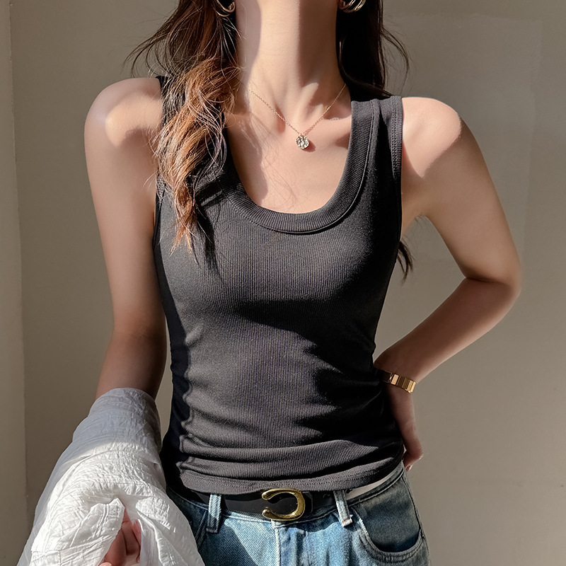 Spring and Summer U-Neck Women's Camisole, Korean Style Versatile High-End Slim-Fit Sleeveless Simple Inner Layering Top Spring and Summer U-Neck Women's Camisole, Korean Style Versatile High-End Slim-Fit Sleeveless Simple Inner Layering Top
