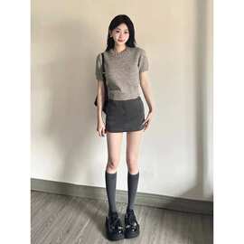 设计感镶钻针织灰色短袖女2026夏季新款miu系穿搭t恤小衫甜辣上衣