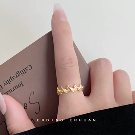 耳钉;耳环;戒指