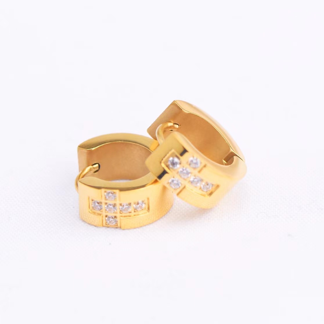 18K Real Gold Plated Plating Material Zircon Inlay Material PVD Coated Real Gold Plated Cross Stainless Steel Retro Waterproof Non Tarnish Earrings