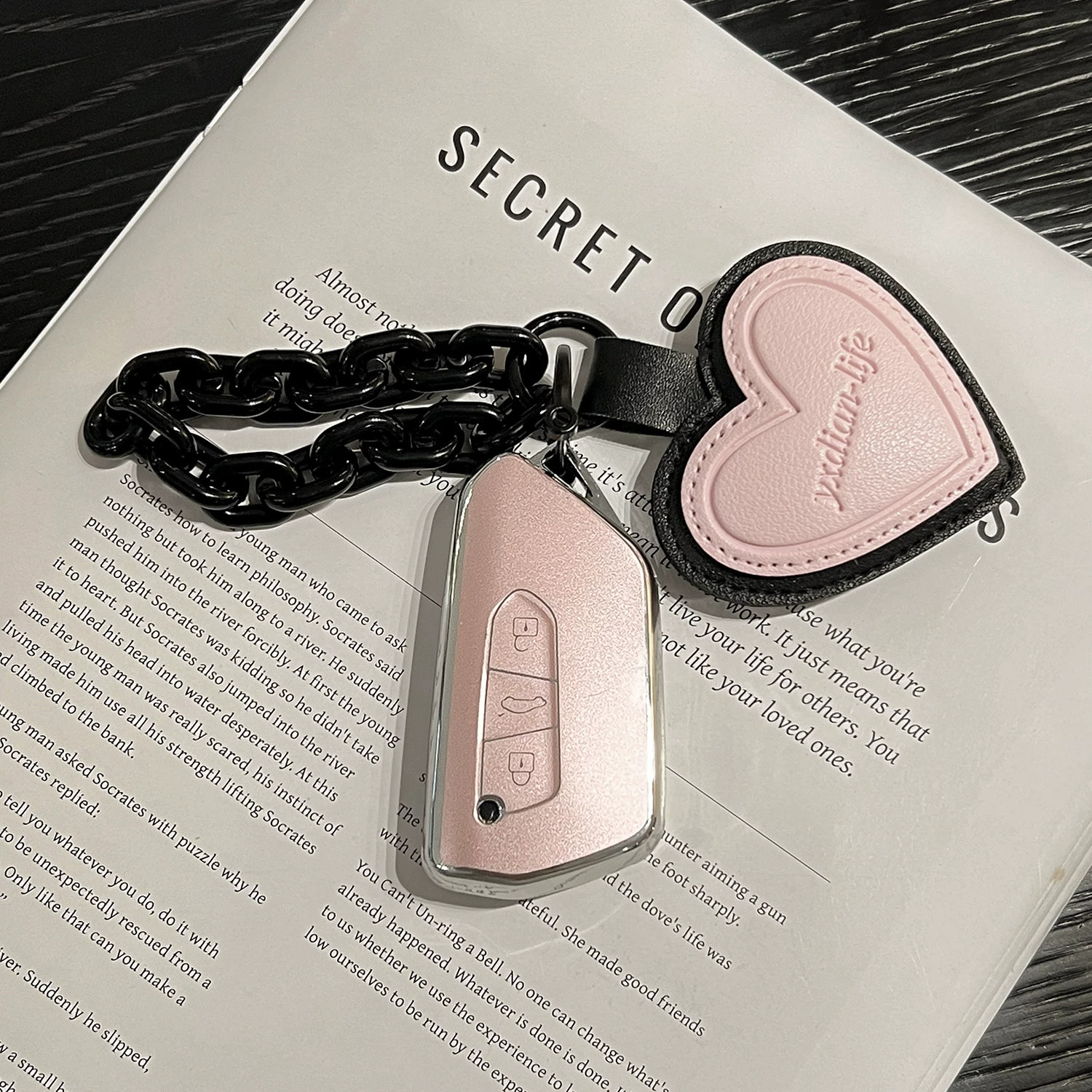 Volkswagen Key Cover for Sagitar, Bora, Tayron 300, Tharu 330, Lavida, New Golf 7, T-Roc, Car Key Case for Women