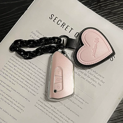 Volkswagen Key Cover for Sagitar, Car key bag - volkswagen-d-model-quicksand-powder-black-chain-leather-pink-heart