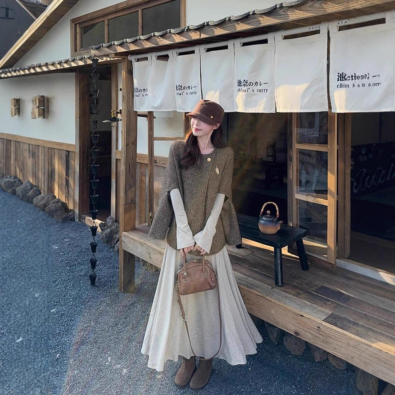 法式名媛气质高级感斗蓬披肩长袖连衣裙女2025秋季新款时尚套装潮