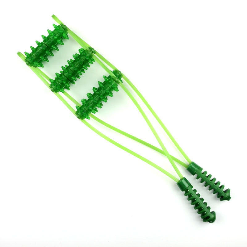 腹部のマッサージ器は背中のローラーのマッサージ器を引っ張ります。|undefined
