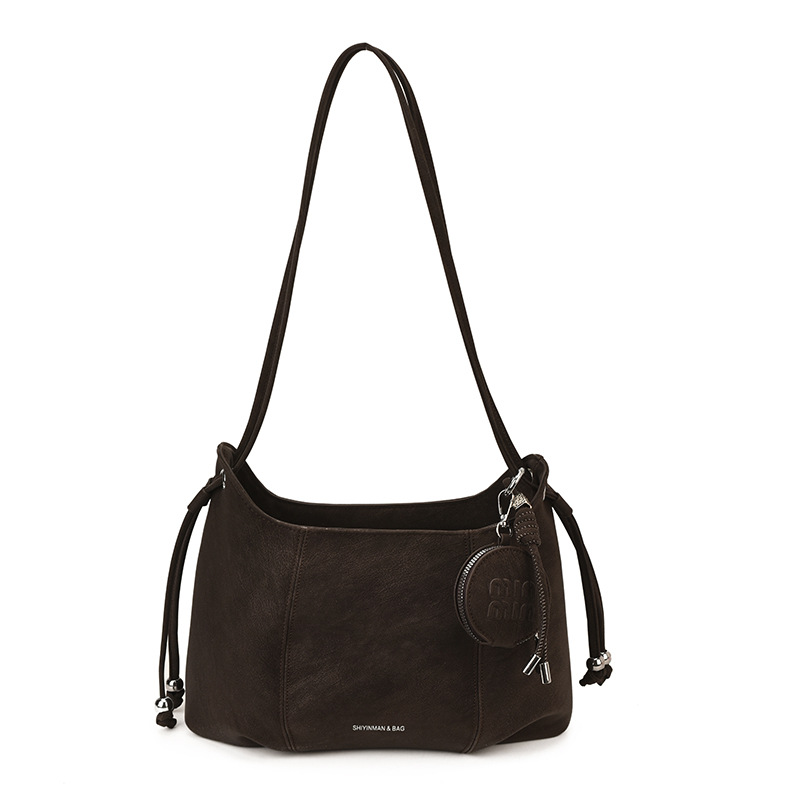 Bolsa de brazo coreana de nicho retrógrado de mujeres de moda de viaje de hombro 2025 nuevo invierno de alta calidad bolso de mochila