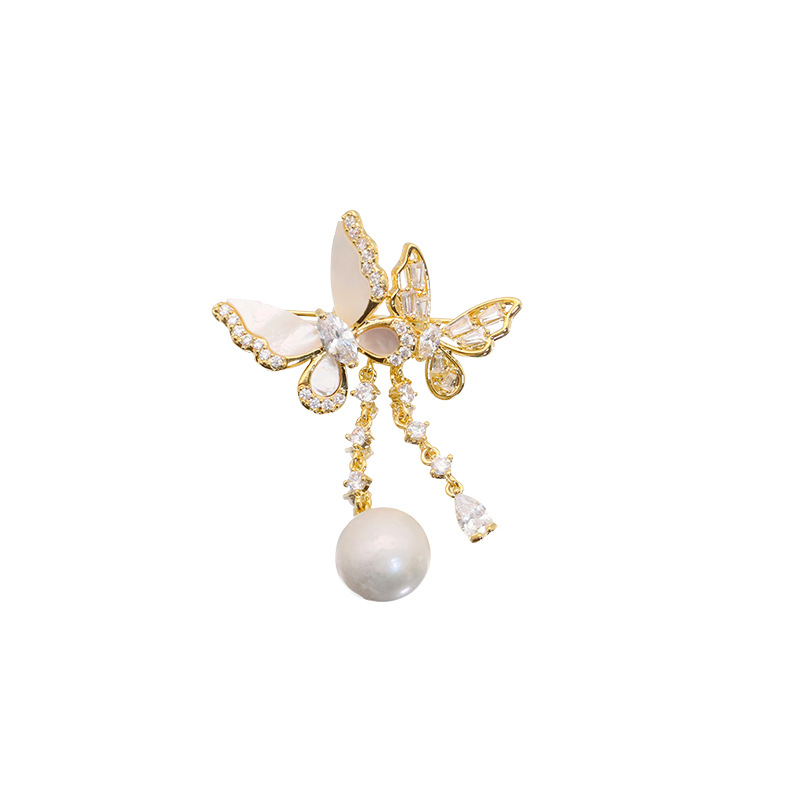 Estilo japonés y coreano ~ broche de perlas de agua dulce natural mariposa micro con incrustaciones de circón accesorios de temperamento de alta calidad chapado en oro de 18K