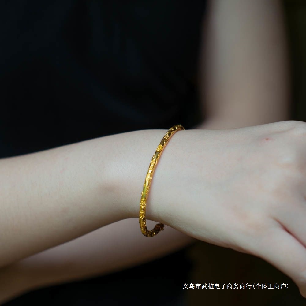 正宗越南沙金不费力的时髦 原创设计小众金色手镯子手链2025新款
