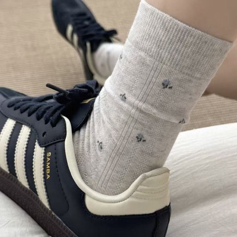 Vintage Floral Socks for Women, Autumn Cotton Socks, Trendy Japanese-Style White Mid-Calf Socks, Paired with Loafers, Slouch Socks for Autumn