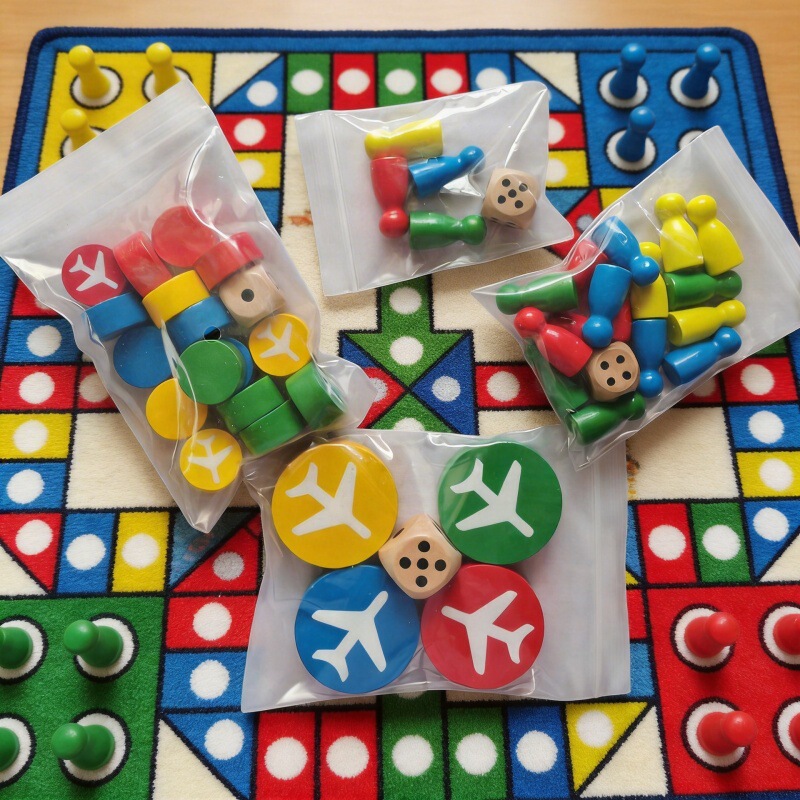 Solid Wood Flying Chess Pieces Set, Round Airplane Picnic Mat, Monopoly Game Accessories, Wooden Figures, Checkers