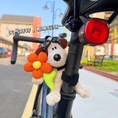 かわいいオートバイの電動車の自転車の装飾の部品の子供の自転車は人形を持ちます。