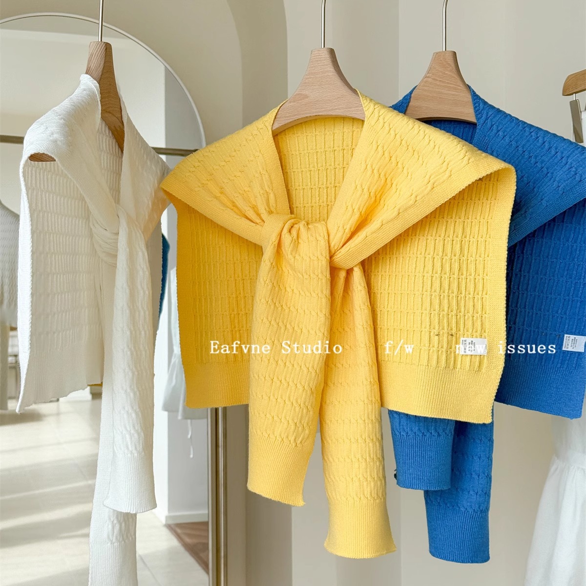 French-Style Classic Cable Knit Warm Outer Shawl for Women, High-End Fashionable Solid Color Knitted Neck Warmer Vest
