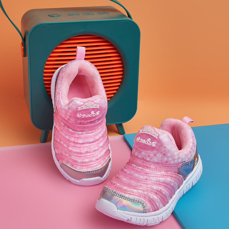 Zapatos deportivos de algodón de pelusa Xiaobo zapatos para bebés con suela suave antideslizante invierno zapatos para niños niñas niñas calentamiento orugas