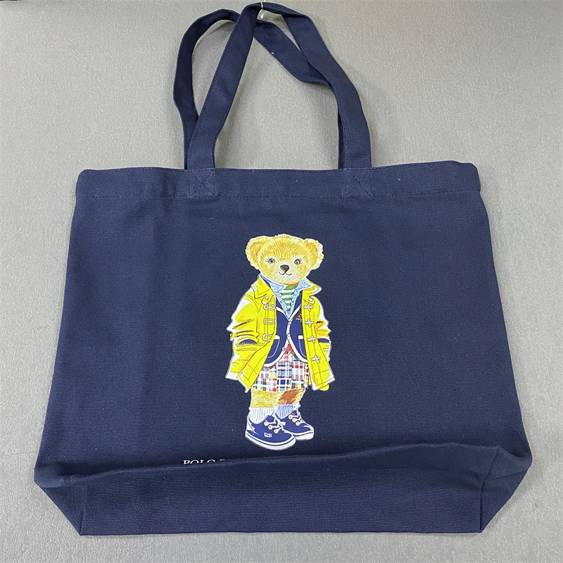 진한 파란색(노란색 코트 곰)