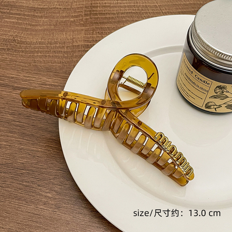 Milk Brown horquilla grande hacia atrás cabeza clip de pelo tocado de las mujeres principios de primavera de alto grado updo tiburón horquilla