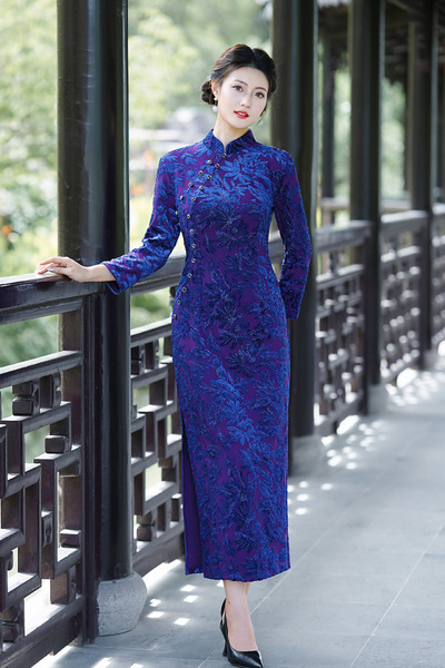Sophisticated red colored elite wedding dress