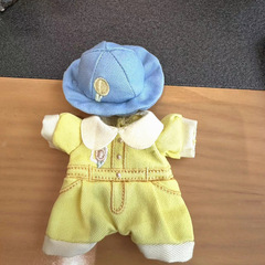 【奥楽ミラの子供服】服のズボンの帽子は人形のために服を着替えます。