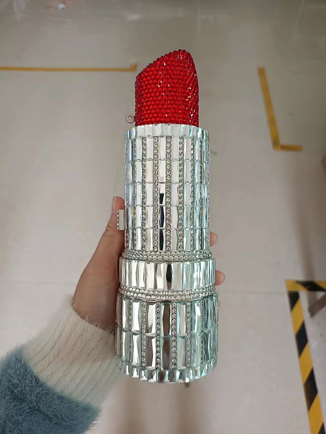 Túi clutch nữ đính kim cương thủ công đế bằng dự tiệc — Cuộn tròn đô la/phấn màu chi tiết 32