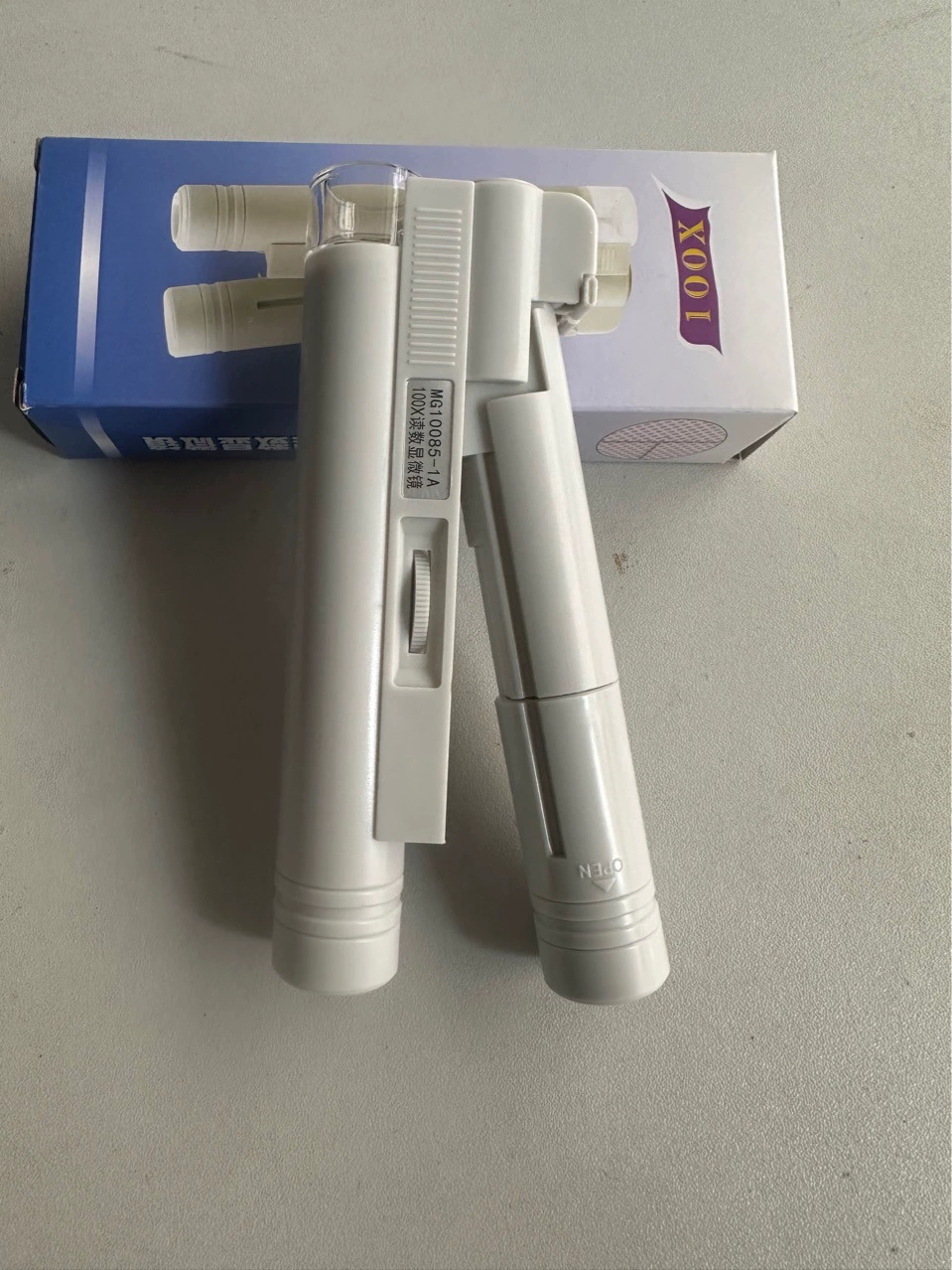 Розовый угольно-серый тестовый микроскоп с лупой и цифровым дисплеем для чтения