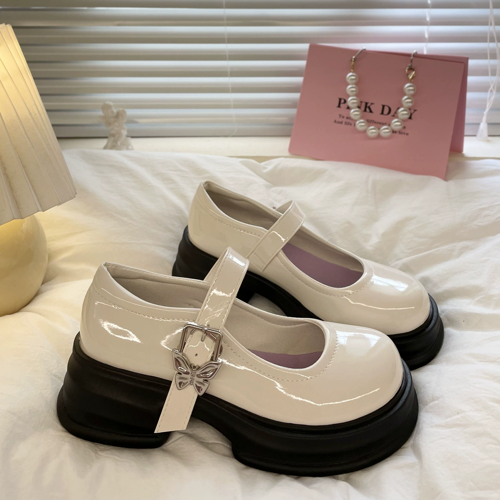 Толстые каблуки и толстые туфли Мэри Джейн женские 2024 новые ретро британский стиль одиночные туфли дикие кожаные туфли с пуговицами