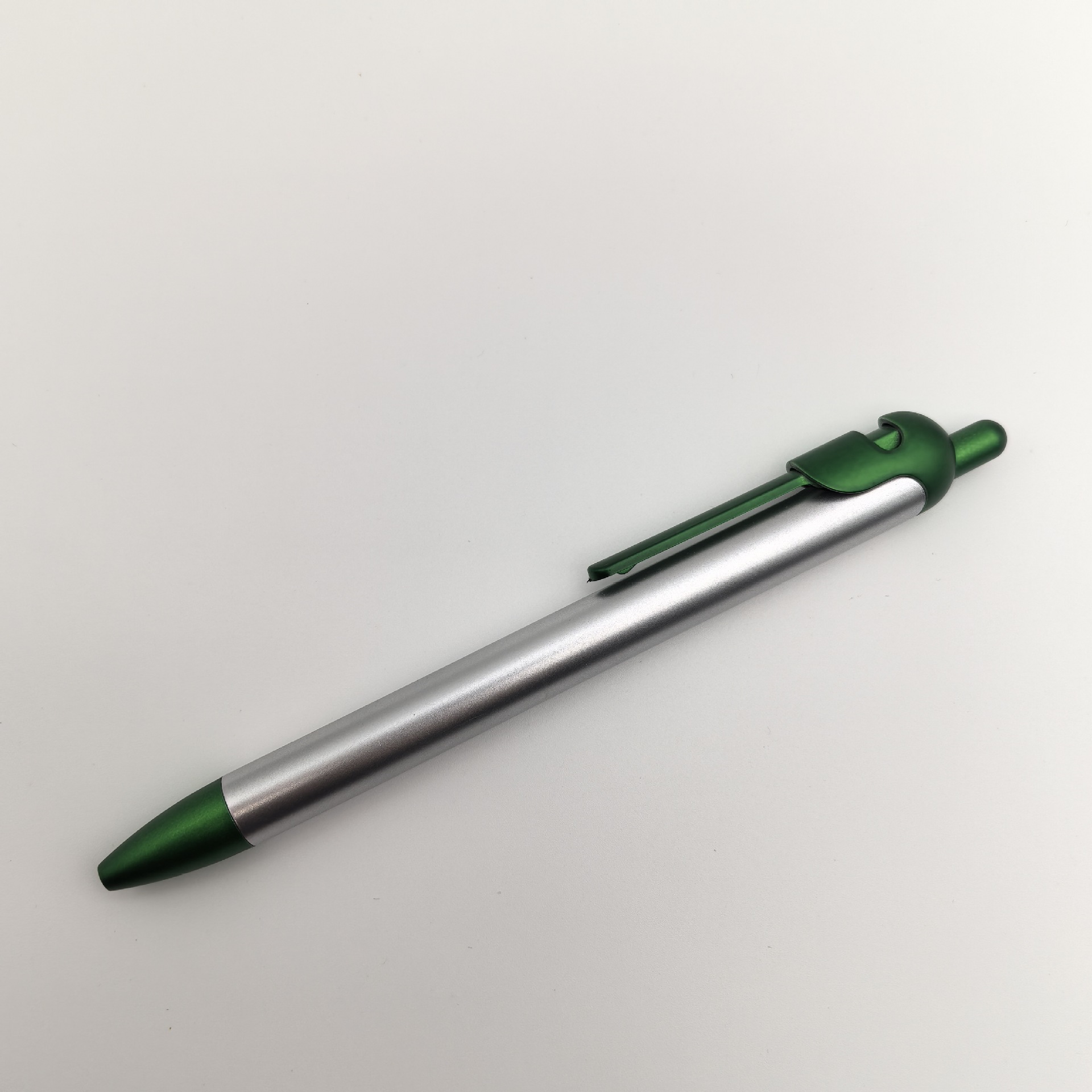 Fabricantes de nueva era prensa caballeros bolígrafos publicitarios máscaras de plástico caballeros bolígrafos de plata bolígrafos de regalo de promoción