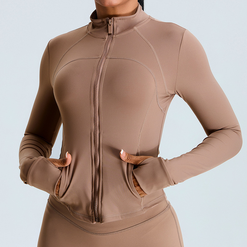 Otoño y invierno nuevo abrigo de yoga delgado con cremallera de cuello de la mujer abrigo deportivo al aire libre ropa de yoga de manga larga
