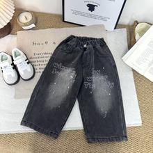 2025冬季新款男小童韩版休闲直筒裤加绒刺绣款字母黑色喷白牛仔裤