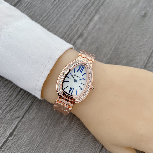 Wholesale elegant and fashionable steel strap ladies watch, light luxury niche creative snake-shaped full diamond English watch