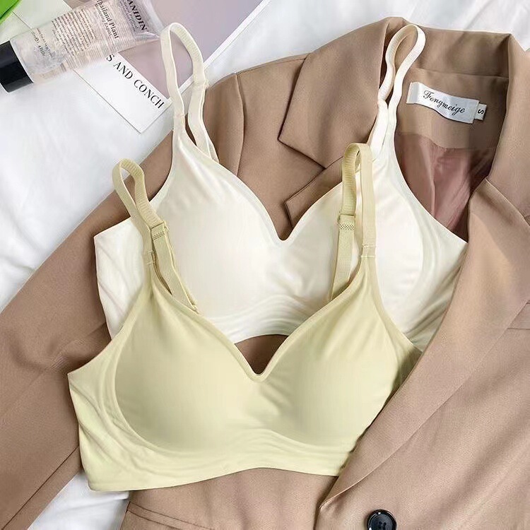 Japanese-style Non-sense Comfortable Underwear Non-trace Small Chest Push-up Parammary Breast Non-rimless Anti-sagging Bra Lightweight Bra for Women Japanese-style Non-sense Comfortable Underwear Non-trace Small Chest Push-up Parammary Breast Non-rimless Anti-sagging Bra Lightweight Bra for Women