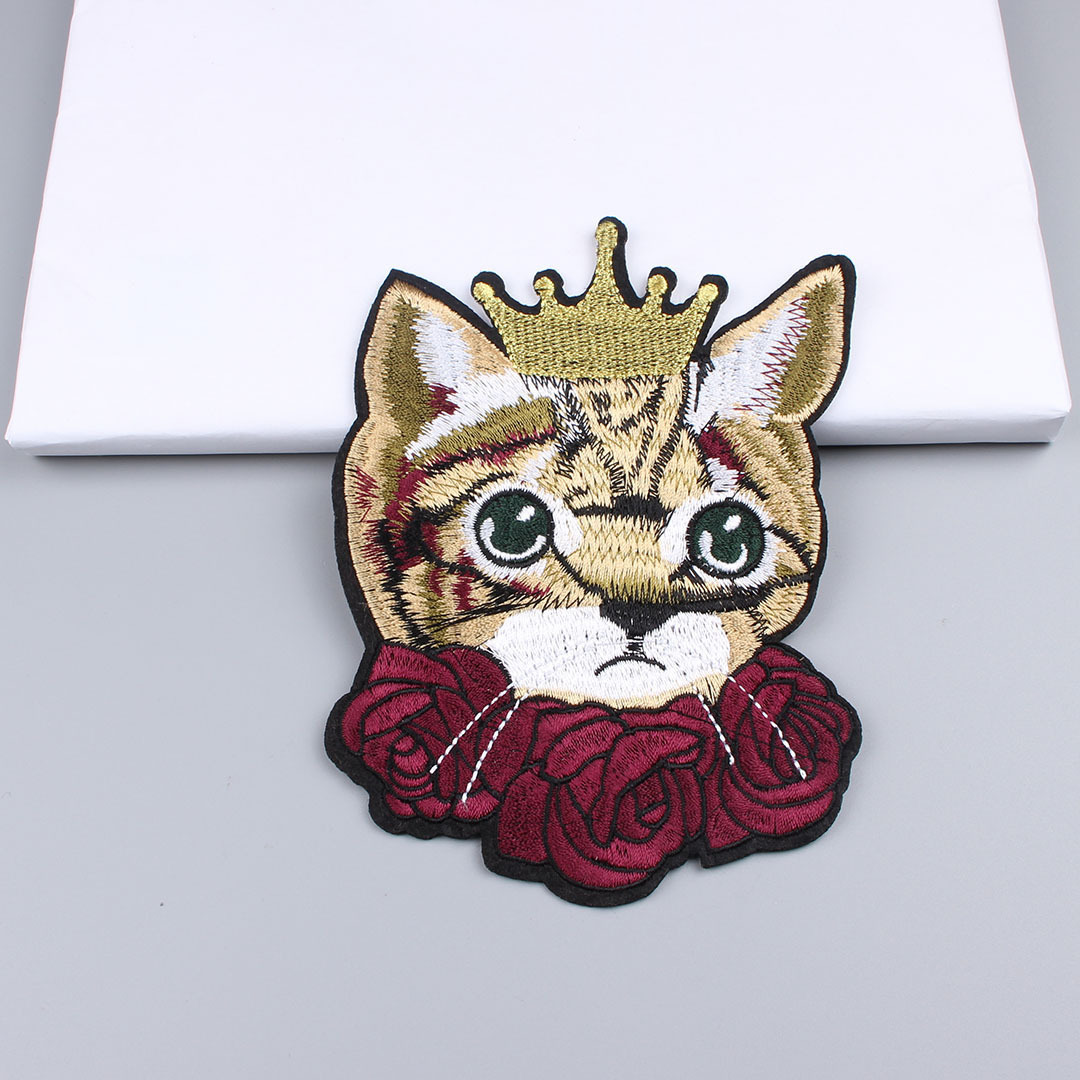 精致金丝皇冠小猫刺绣布贴卫衣外套羽绒服装饰补丁补洞绣花熨烫贴