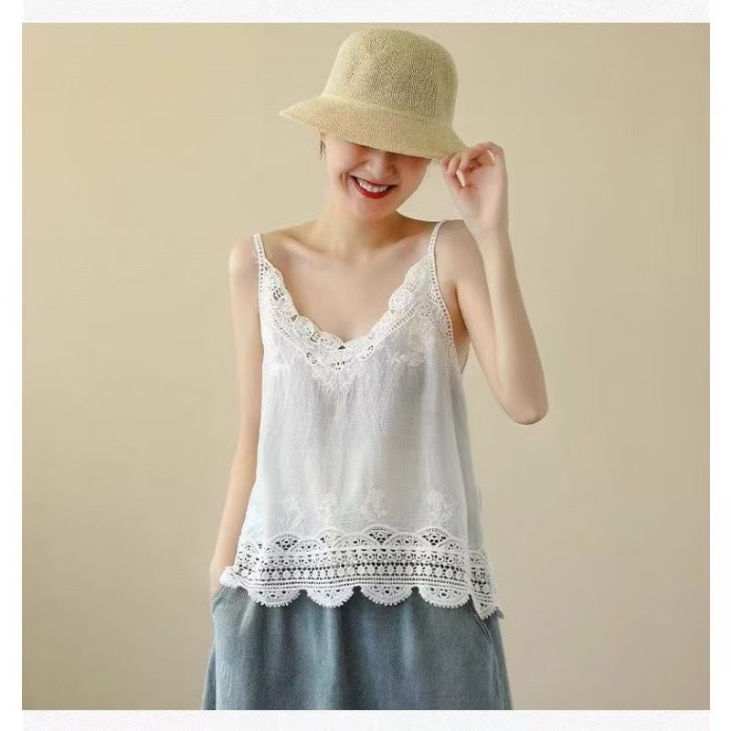 Artistic Retro Hollow-Out Lace Camisole for Women, New Summer Style, Loose and Versatile Lace Top Artistic Retro Hollow-Out Lace Camisole for Women, New Summer Style, Loose and Versatile Lace Top