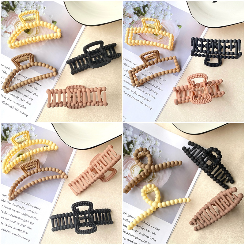 Pintura de caucho de alta calidad leche té Perla cinta horquilla grande clip cuadrado dos yuanes tienda de accesorios de cabeza